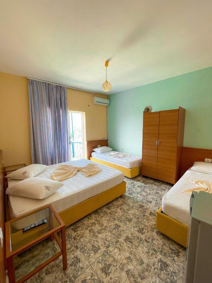 Hostel Andrey Sarande Luaran gambar