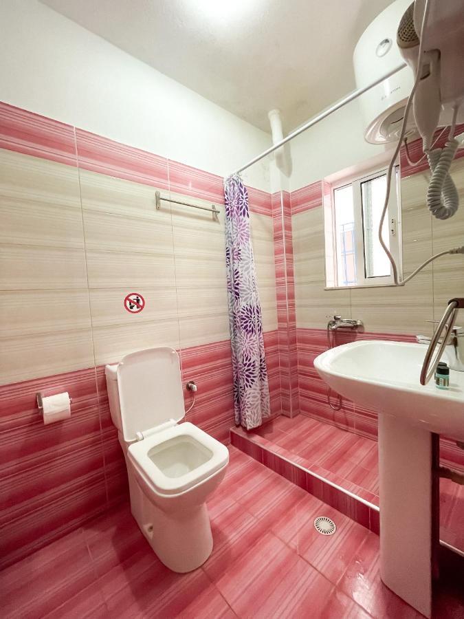Hostel Andrey Sarande Luaran gambar