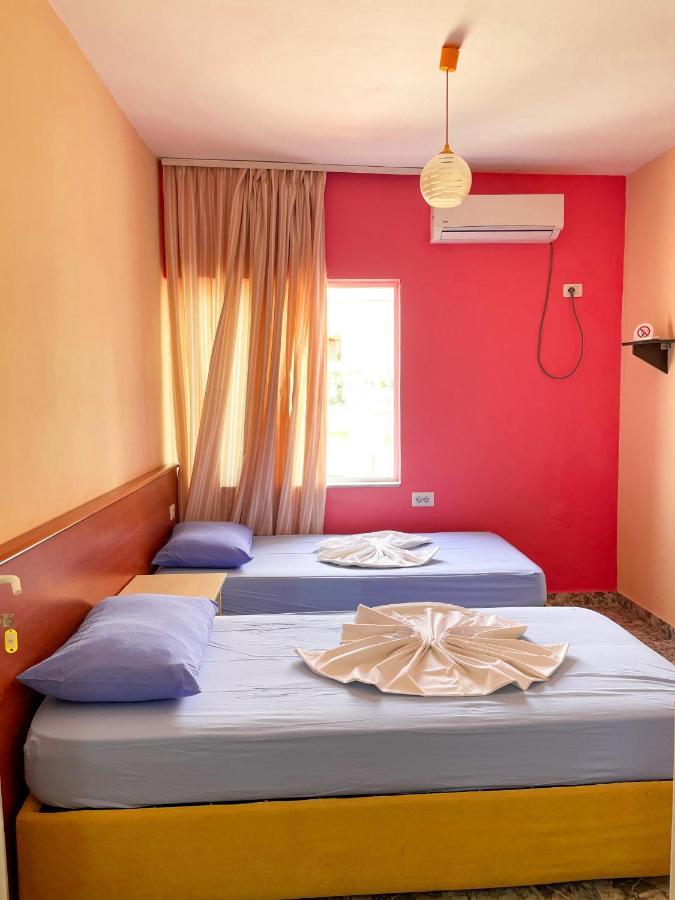 Hostel Andrey Sarande Luaran gambar