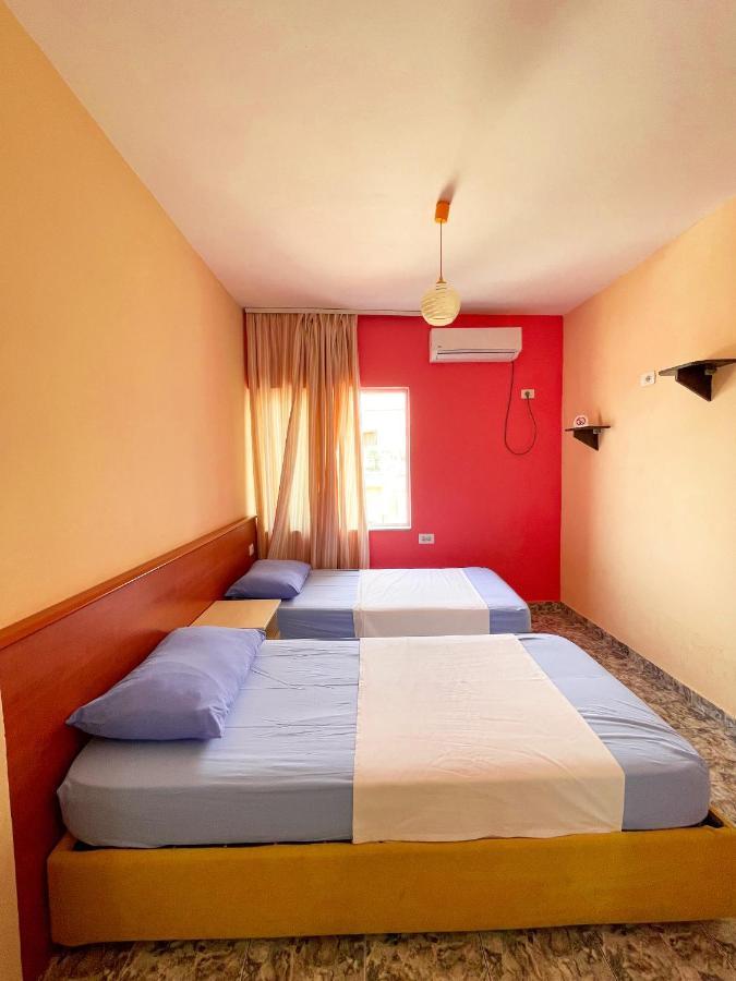 Hostel Andrey Sarande Luaran gambar