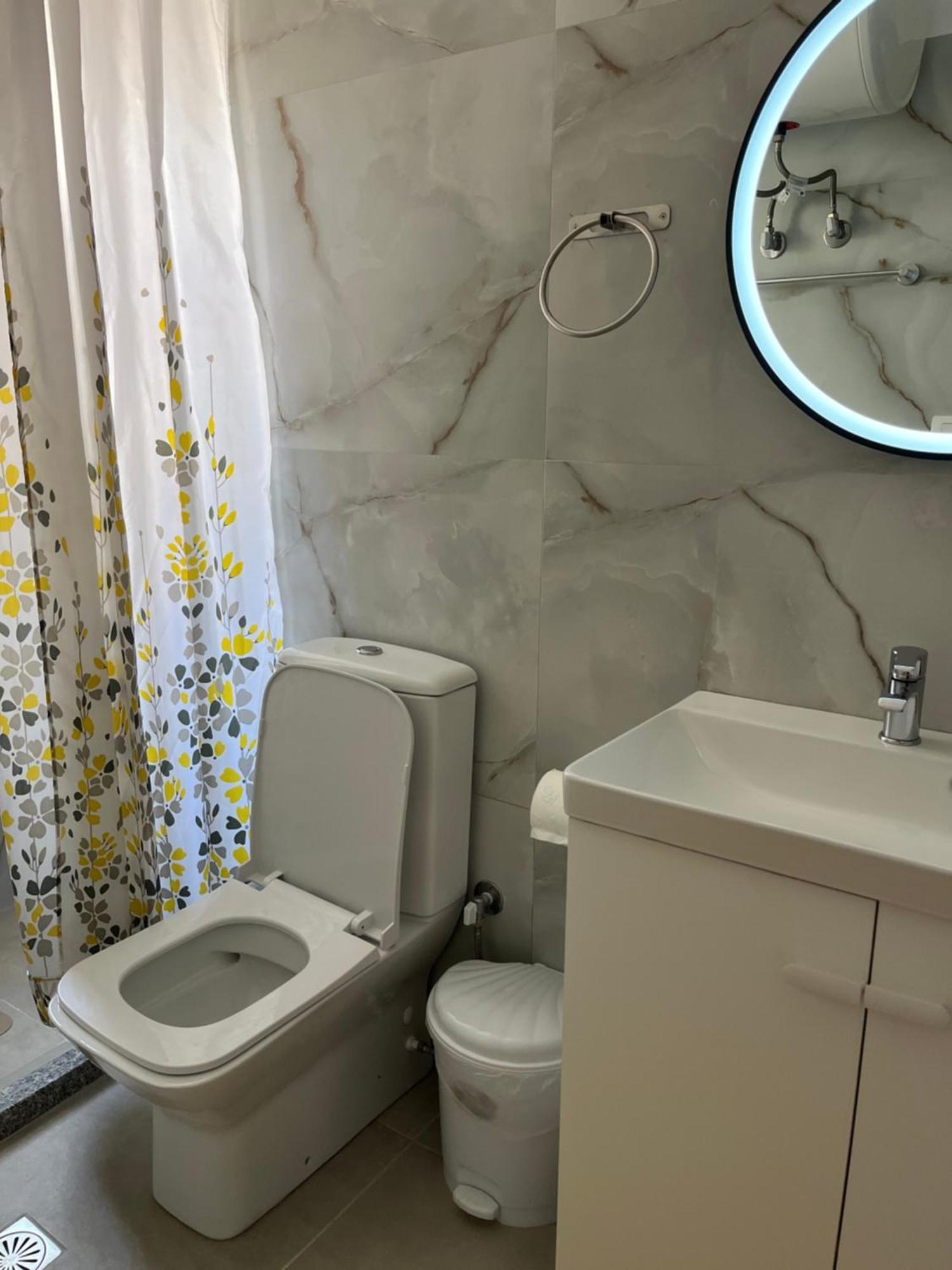 Hostel Andrey Sarande Luaran gambar