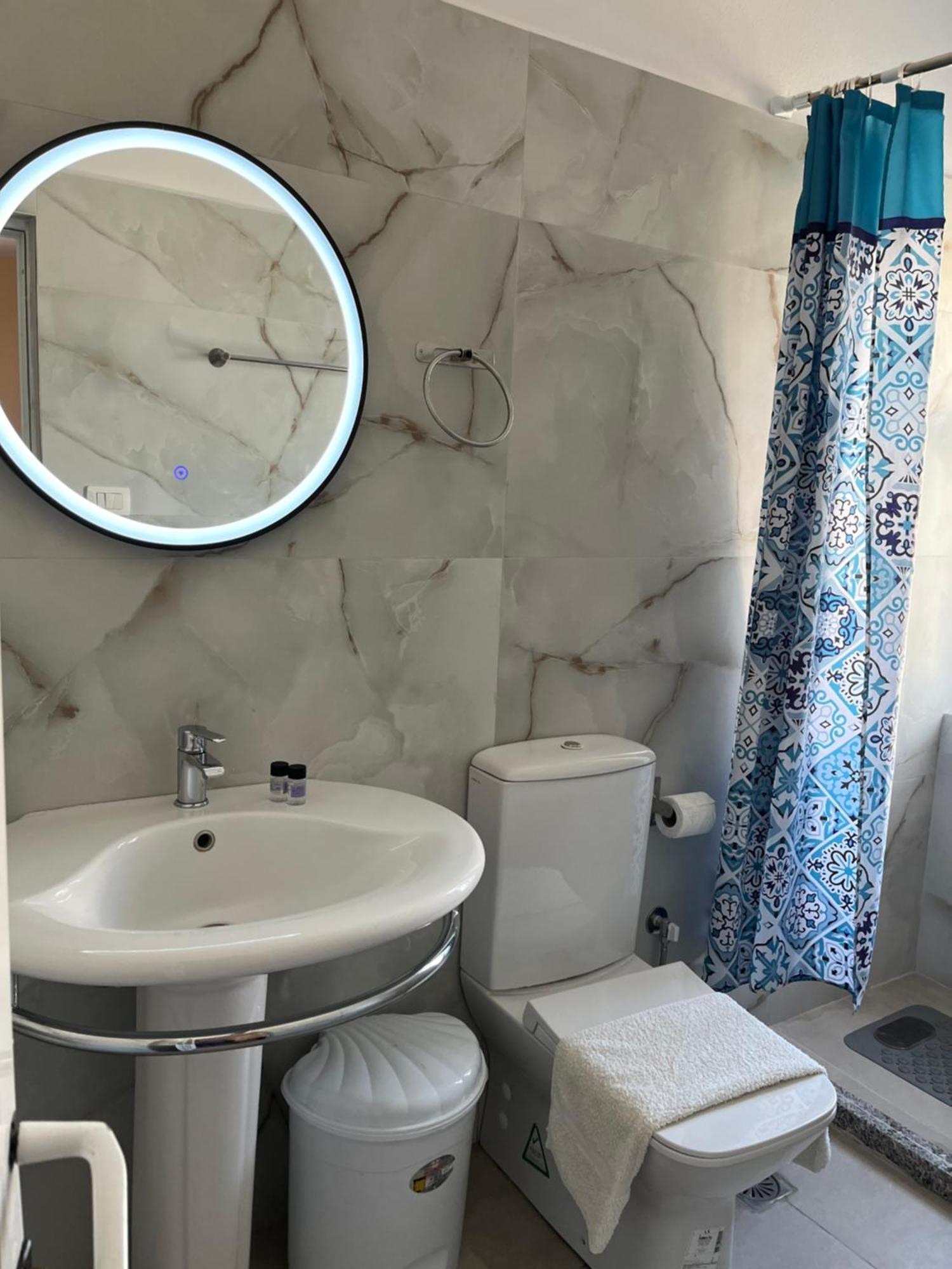 Hostel Andrey Sarande Luaran gambar
